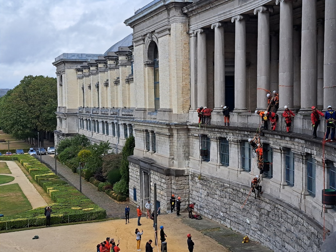 dış mekan, gökyüzü, bulut, bina içeren bir resim Açıklama otomatik olarak oluşturuldu
