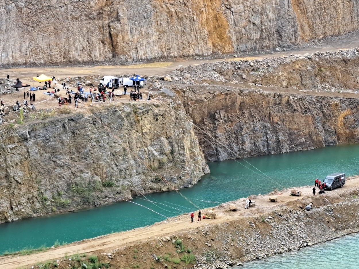 dış mekan, su, dağ, göl içeren bir resim Açıklama otomatik olarak oluşturuldu