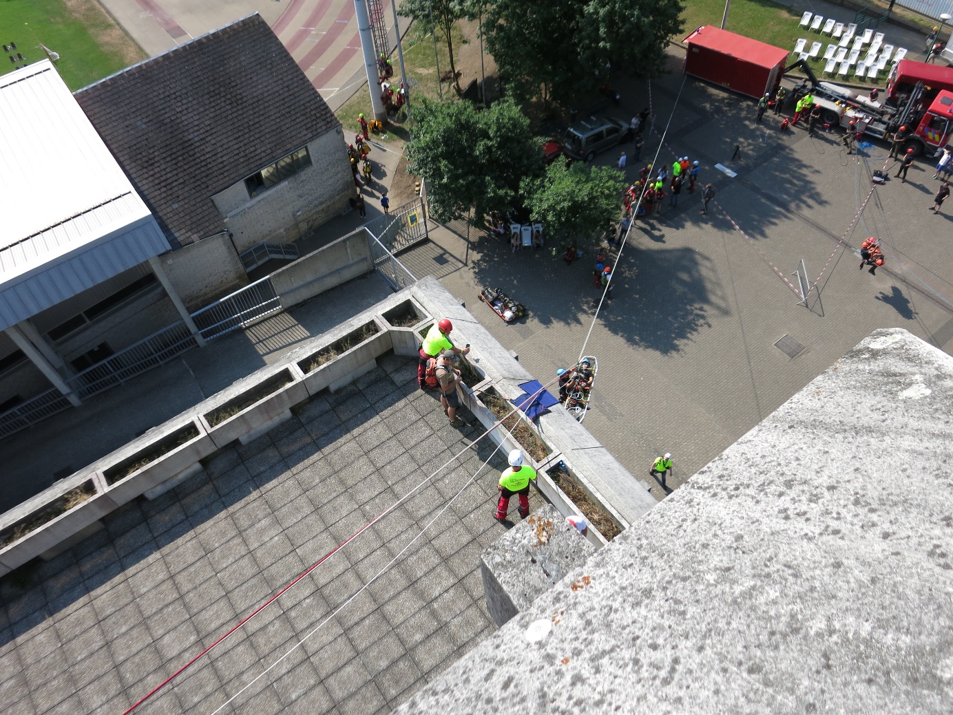 dış mekan, yer, bina, ağaç içeren bir resim Açıklama otomatik olarak oluşturuldu