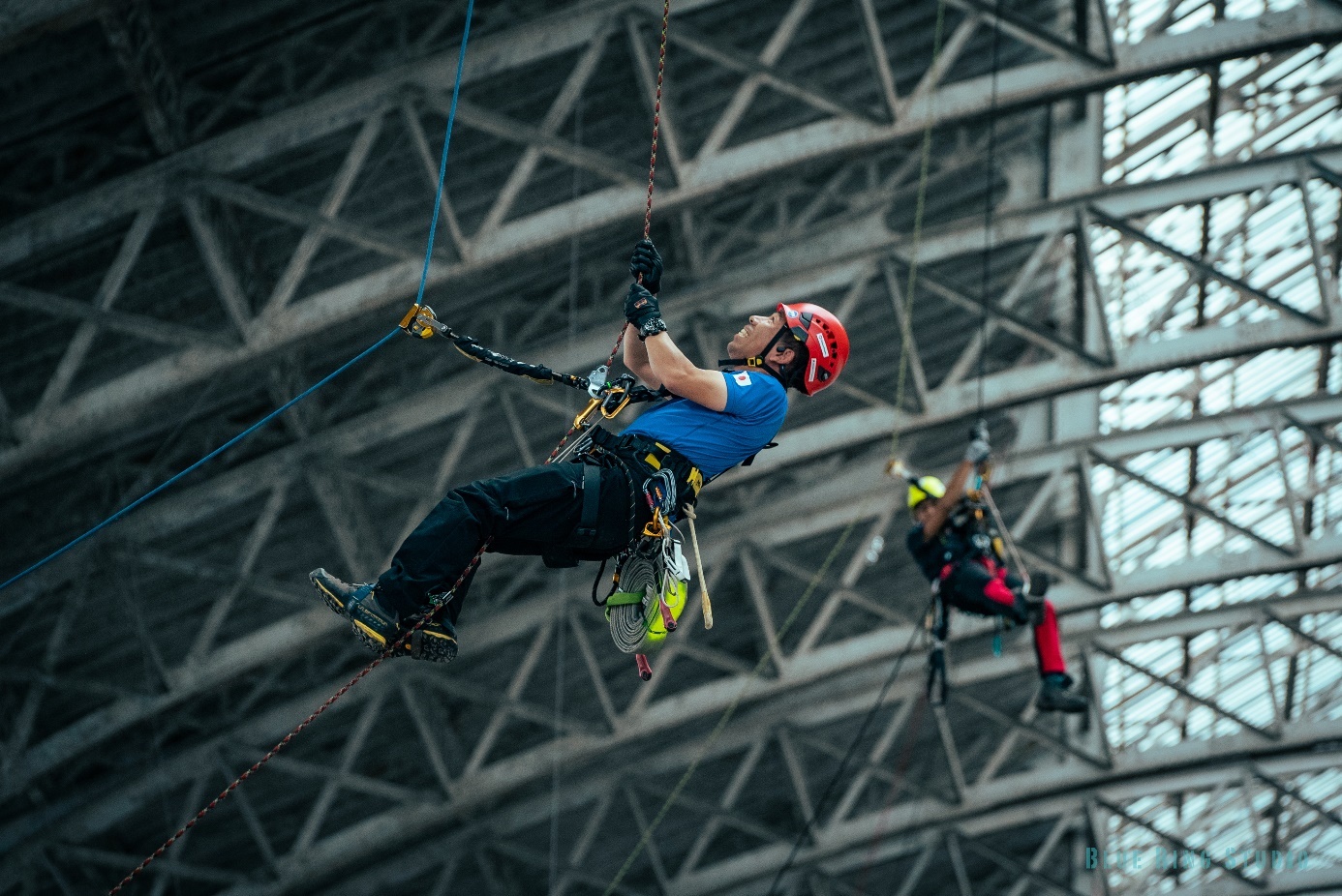macera, bina, kişi, şahıs, dinlenme, hoşça vakit geçirme içeren bir resim Açıklama otomatik olarak oluşturuldu